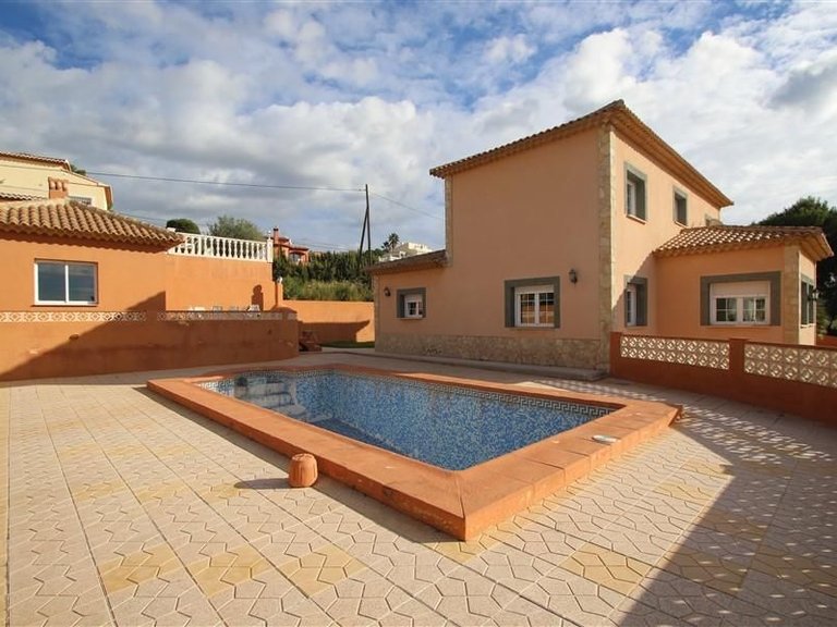 Villa for Sale in Los pinos, Calpe, Alicante 16