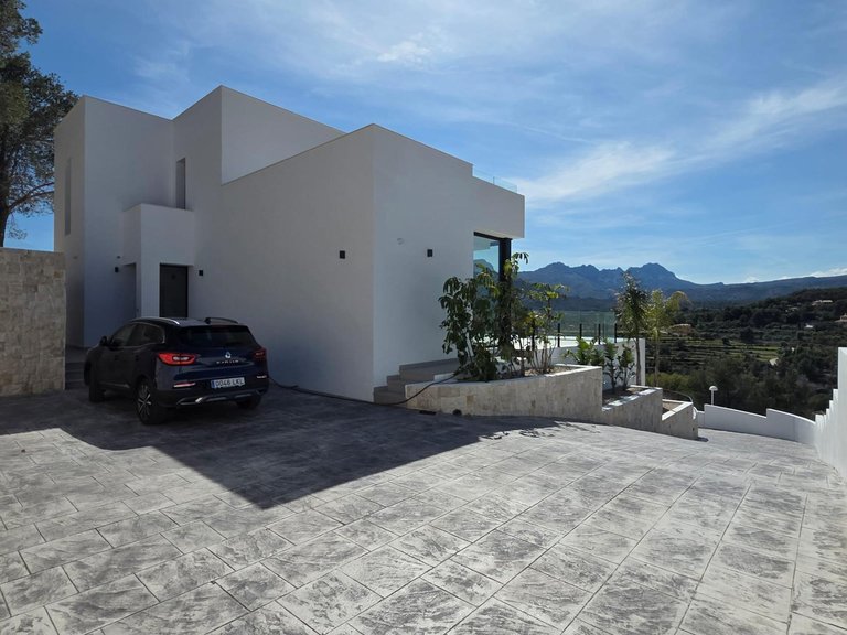 Villa for Sale in Empedrola, Calpe, Alicante 12