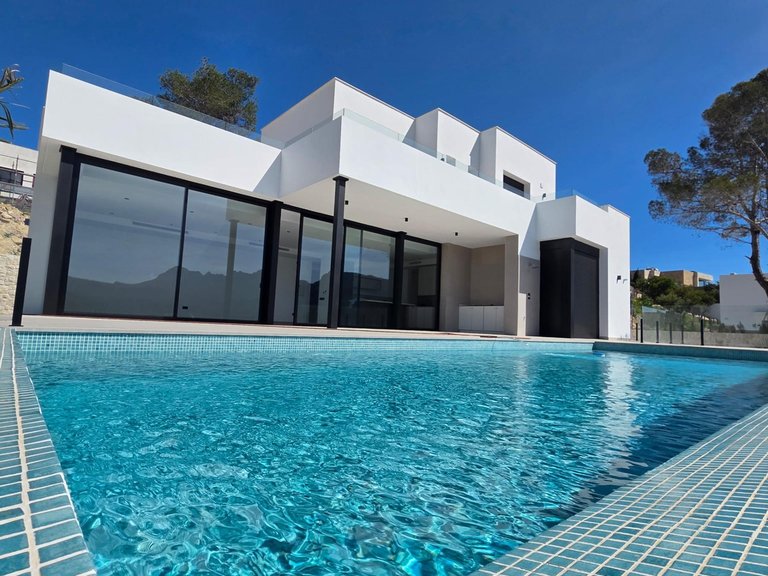 Villa for Sale in Empedrola, Calpe, Alicante 2