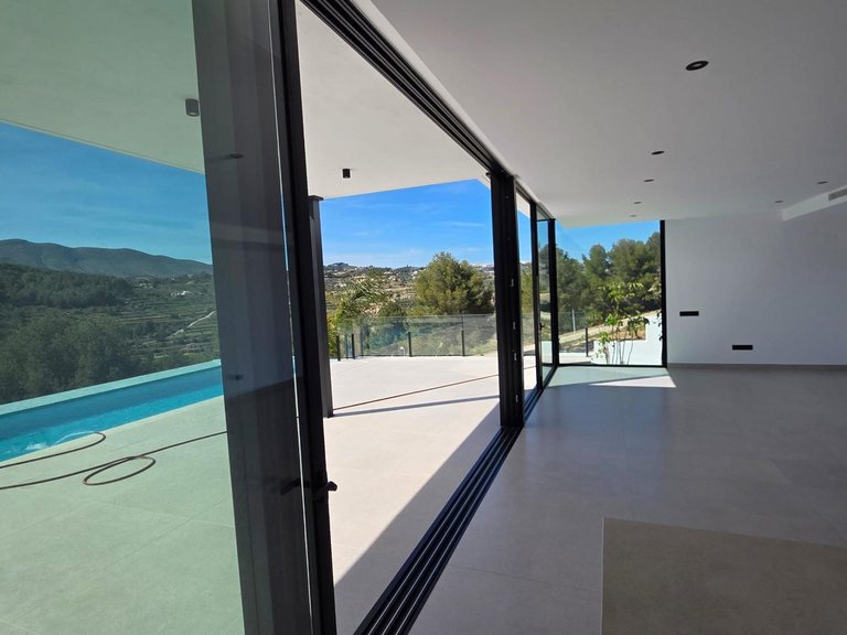 Villa for Sale in Empedrola, Calpe, Alicante 5