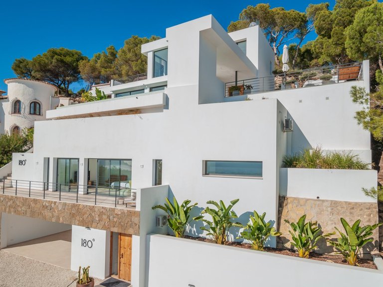 Villa for Sale in Pinar del abogat, Moraira, Alicante 4