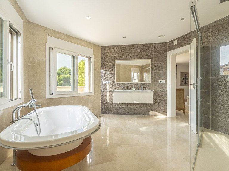 Villa for Sale in Cala Advocat - Baladrar, Benissa, Alicante 12