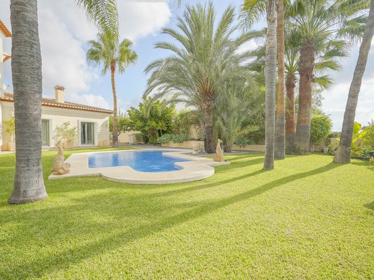 Villa for Sale in Cala Advocat - Baladrar, Benissa, Alicante 6