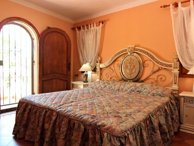 Villa for Sale in Benissa pueblo, Benissa, Alicante 12