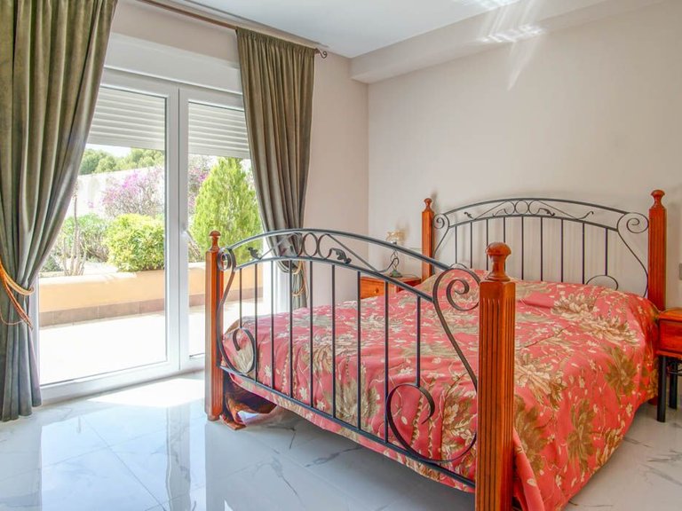 Villa for Sale in La Nucia Pueblo, La Nucía, Alicante 41