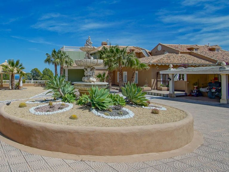 Villa for Sale in La Nucia Pueblo, La Nucía, Alicante 9