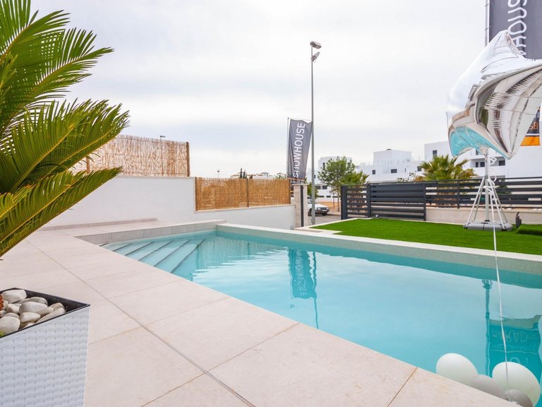 Villa for Sale in PAU 8, Orihuela Costa, Alicante 12