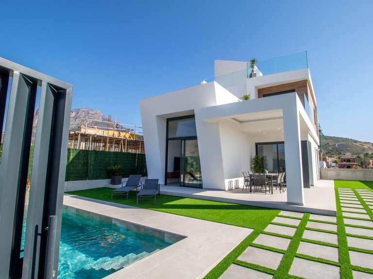 Villa for Sale in Golf Puig Campana, Finestrat, Alicante 1