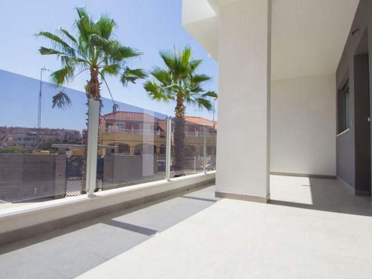 Apartment for Sale in Las Filipinas, Orihuela Costa, Alicante 2