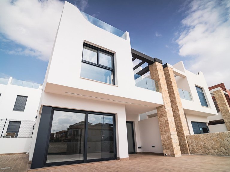 Villa for Sale in Rocio del Mar, Orihuela Costa, Alicante 3