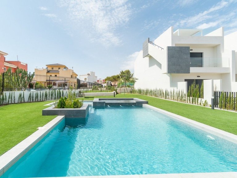 Villa for Sale in Los balcones, Torrevieja, Alicante 2