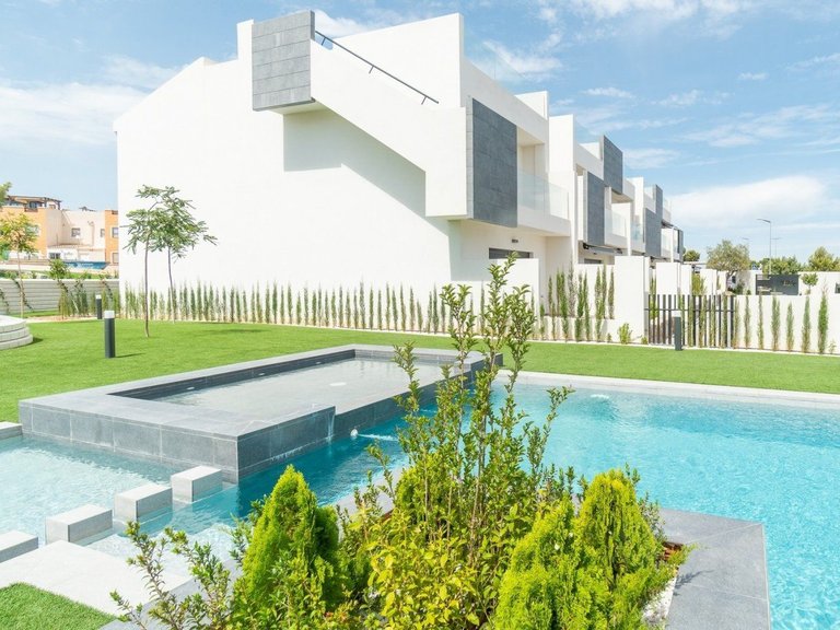 Villa for Sale in Los balcones, Torrevieja, Alicante 49