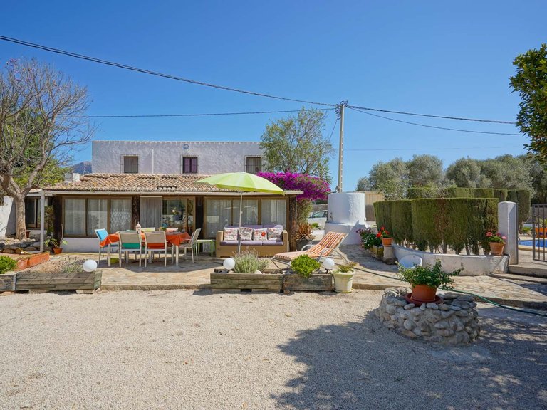 Villa for Sale in Partida Comunes-Adsubia, Jávea - Xàbia, Alicante 1