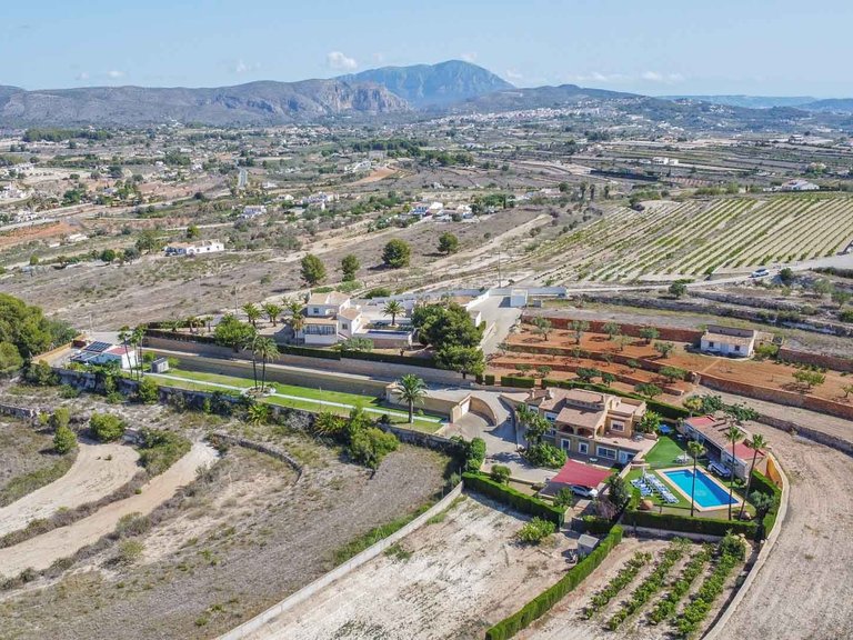 Villa for Sale in Benissa pueblo, Benissa, Alicante 1