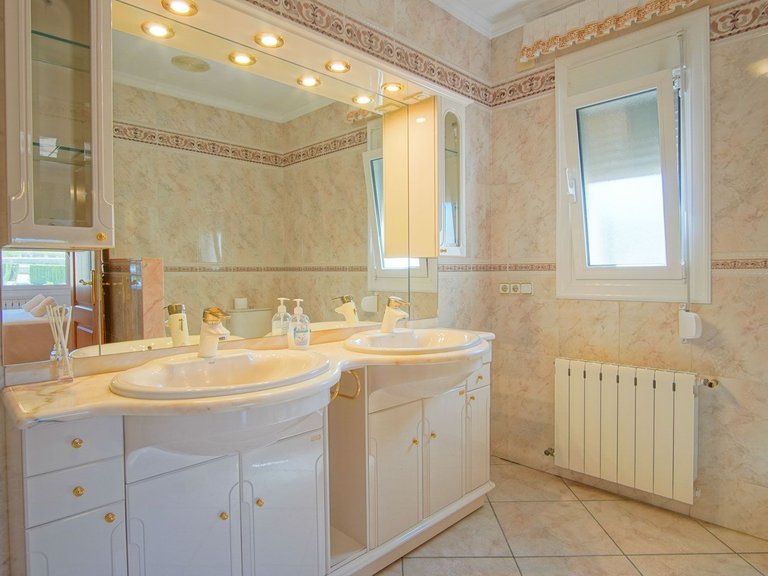 Villa for Sale in Benissa pueblo, Benissa, Alicante 29