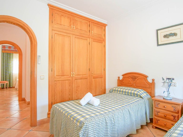 Villa for Sale in Benissa pueblo, Benissa, Alicante 34