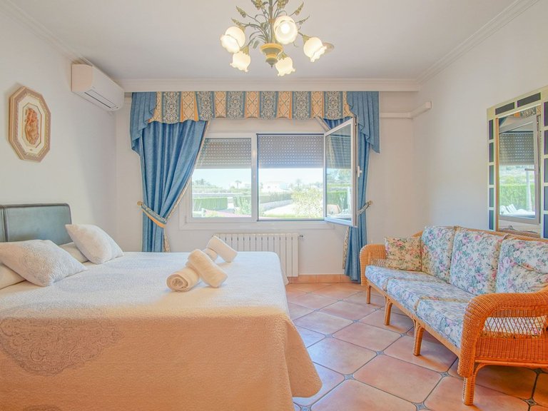 Villa for Sale in Benissa pueblo, Benissa, Alicante 35