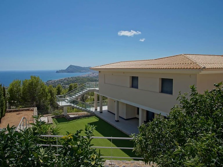 Villa for Sale in Urbanizaciones, Altea, Alicante 35