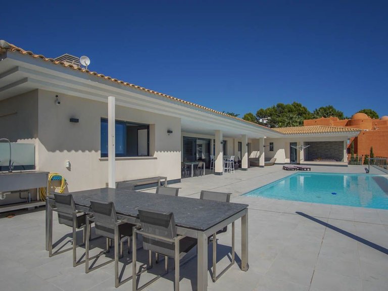 Villa for Sale in Urbanizaciones, Altea, Alicante 39