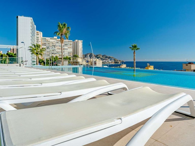 Apartment for Sale in Centro, Benidorm, Alicante 16