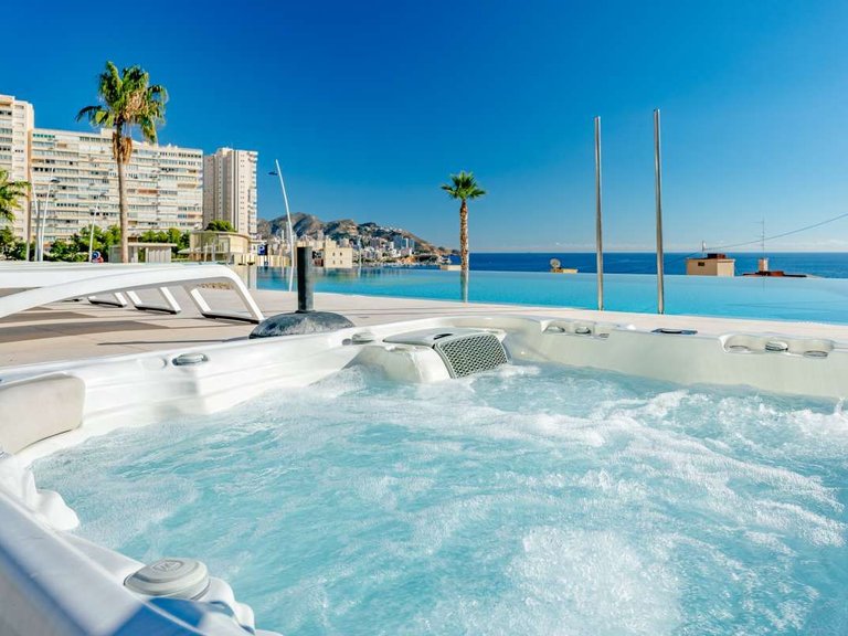 Apartment for Sale in Centro, Benidorm, Alicante 17