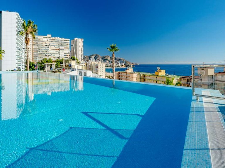 Apartment for Sale in Centro, Benidorm, Alicante 20