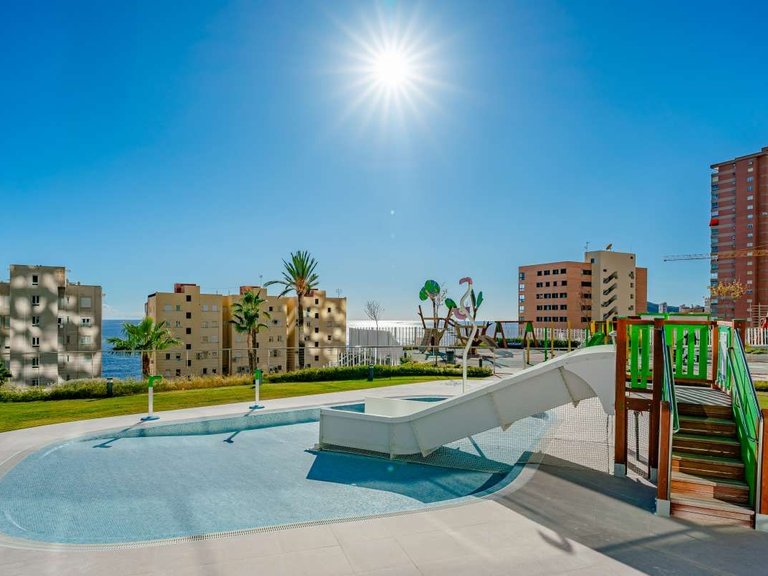 Apartment for Sale in Centro, Benidorm, Alicante 25