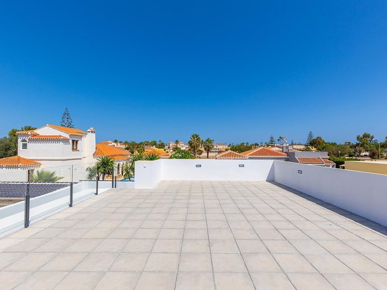 Villa for Sale in Los balcones, Torrevieja, Alicante 12