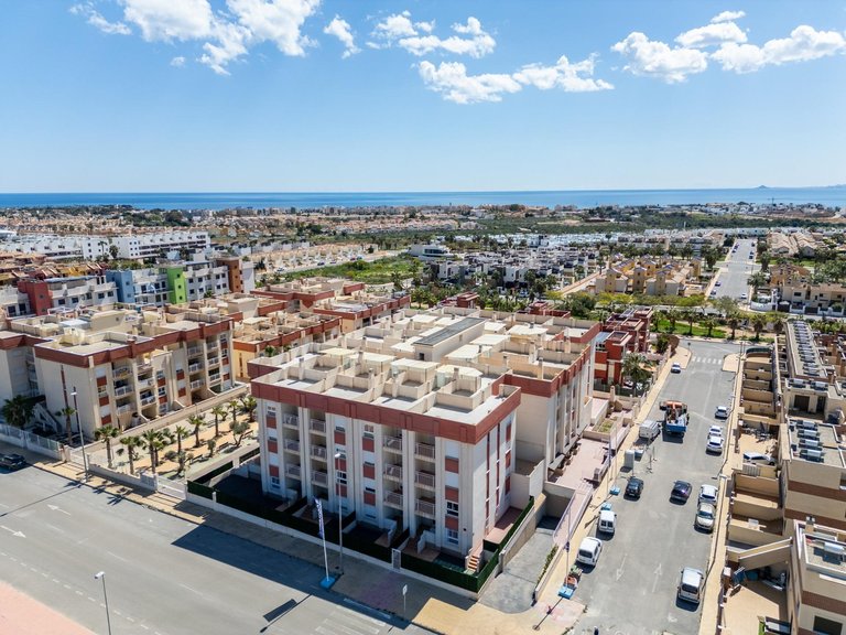 Apartment for Sale in Lomas de Cabo Roig, Orihuela Costa, Alicante 1
