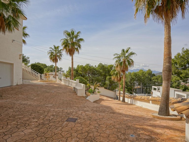 Villa for Sale in La Sierra, Altea, Alicante 13