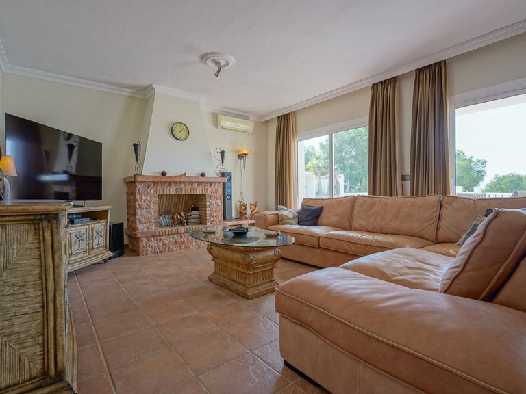 Villa for Sale in La Sierra, Altea, Alicante 16