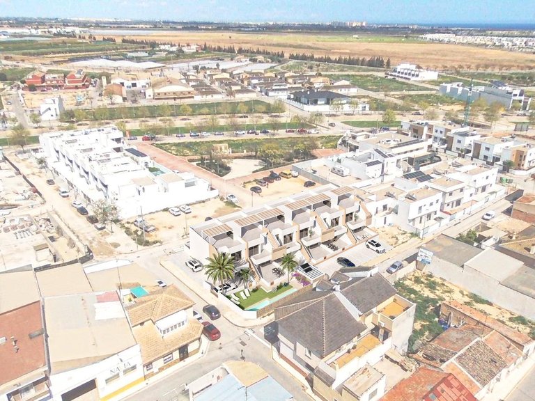 Villa for Sale in Zona Pueblo, Pilar De La Horadada, Alicante 4