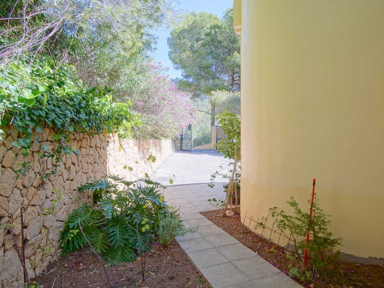Villa for Sale in Altea la Vella, Altea, Alicante 11