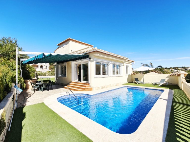 Villa for Sale in Calpe, Alicante 1