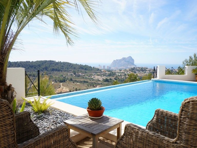 Villa for Sale in Calpe, Alicante 1