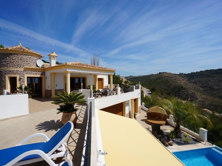 Villa for Sale in Calpe, Alicante 2