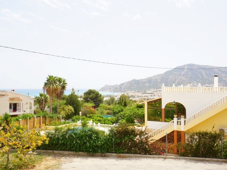 Town House for Sale in Alfaz del PI Pueblo-Urbanizaciones, L'alfas Del Pi, Alicante 2