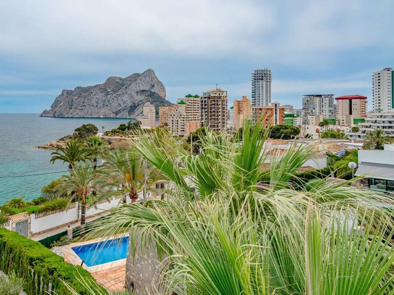 Villa for Sale in Playa de Fossa-Levante, Calpe, Alicante 2