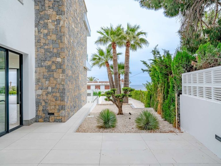 Villa for Sale in Playa de Fossa-Levante, Calpe, Alicante 26