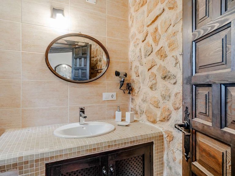 Villa for Sale in Benissa pueblo, Benissa, Alicante 23