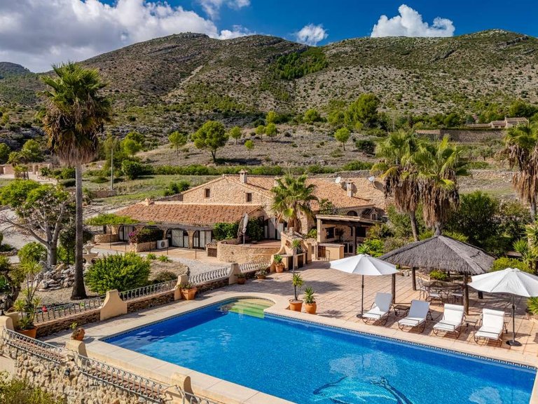 Villa for Sale in Benissa pueblo, Benissa, Alicante 46