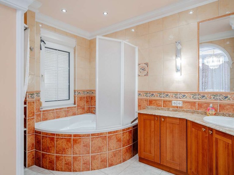 Villa for Sale in Maryvilla, Calpe, Alicante 11