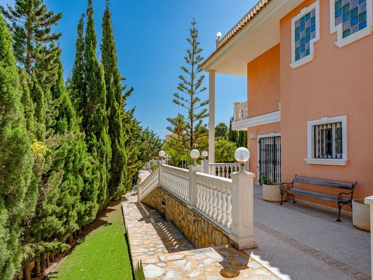 Villa for Sale in Maryvilla, Calpe, Alicante 26