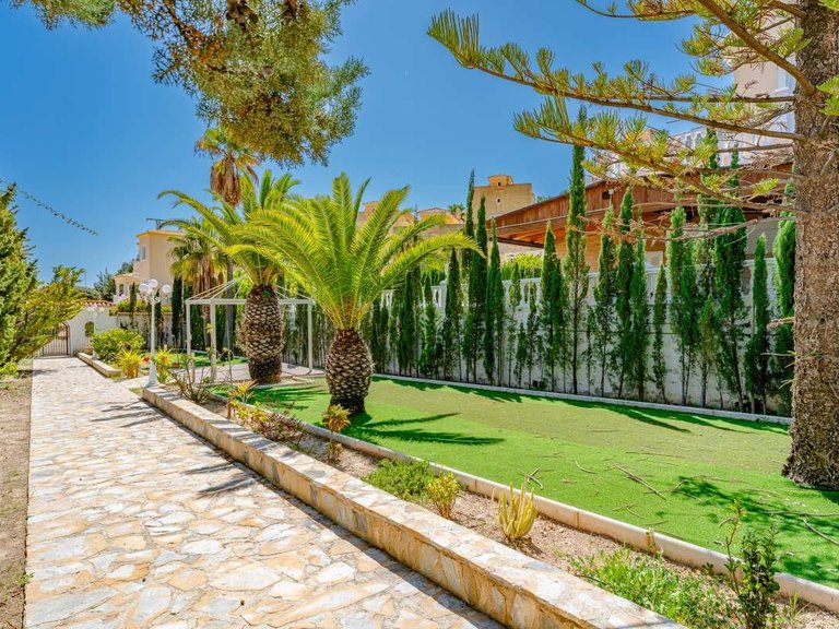 Villa for Sale in Maryvilla, Calpe, Alicante 29