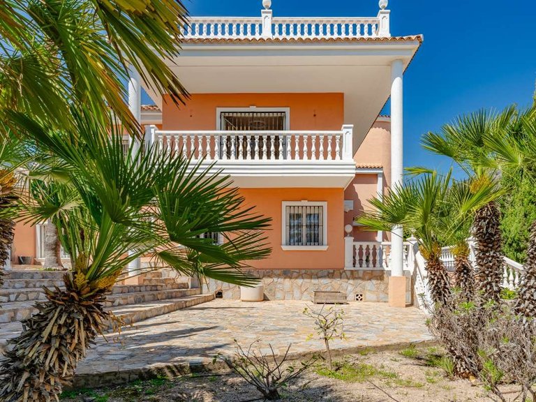 Villa for Sale in Maryvilla, Calpe, Alicante 32