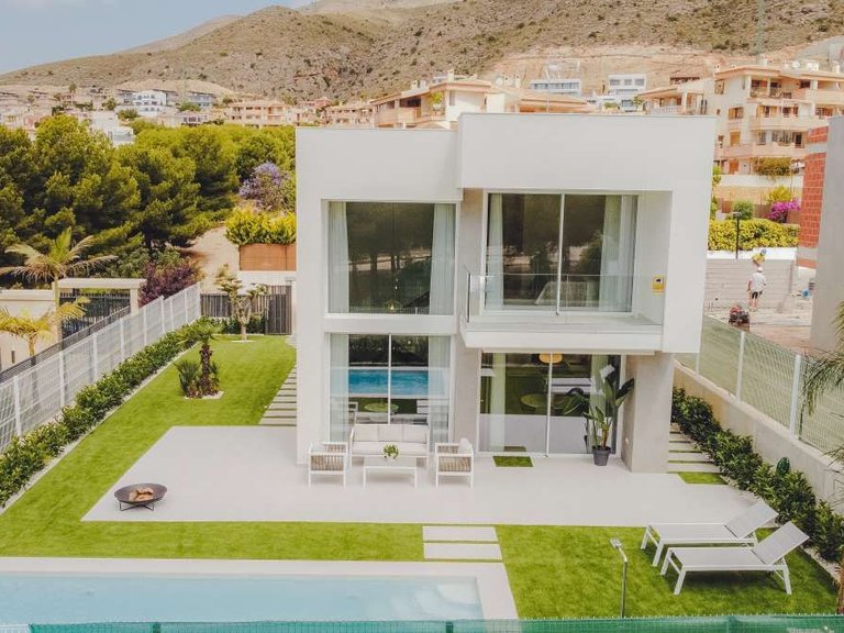 Villa for Sale in Finestrat, Alicante 17