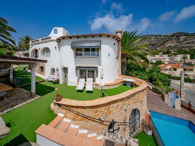 Villa for Sale in Canuta, Calpe, Alicante 2