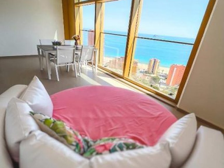 Apartment for Sale in Centro, Benidorm, Alicante 2