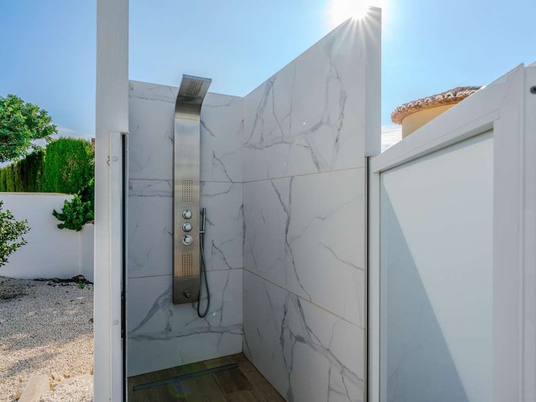 Villa for Sale in Calpe, Alicante 37