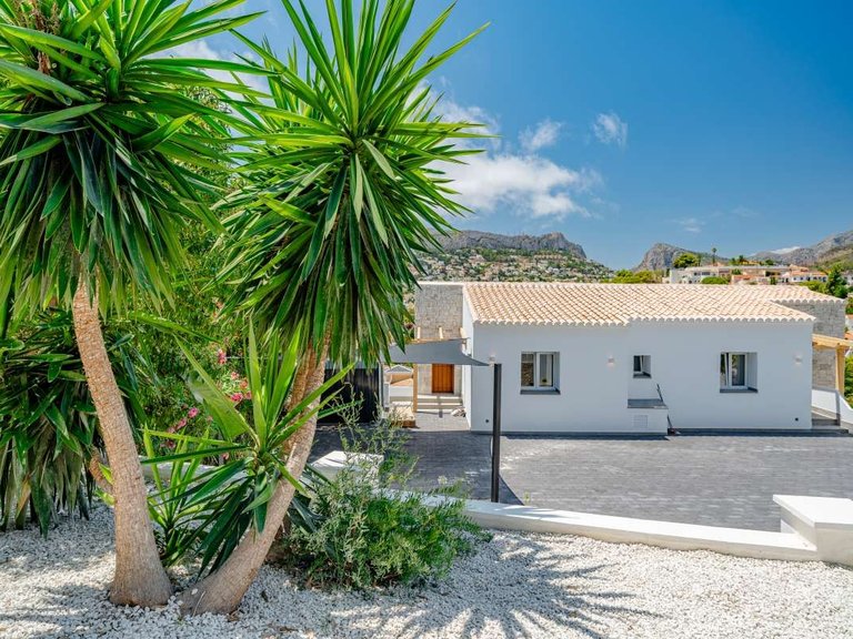 Villa for Sale in Calpe, Alicante 26